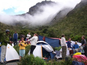De Argentijnse toeristen sliepen in tentjes langs de Inca Trail toen ze getroffen werden door een modderlawine